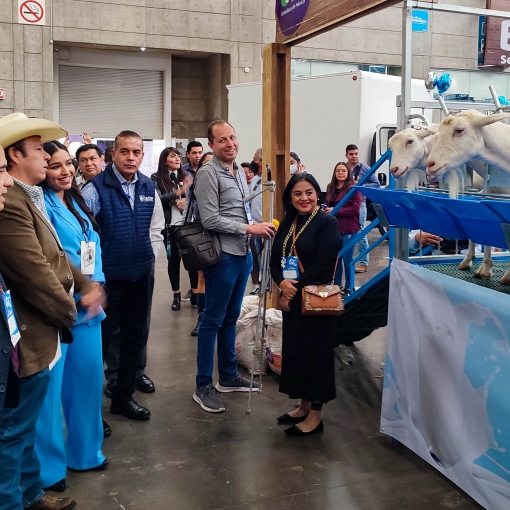 Reune expolac a la industria lechera del país